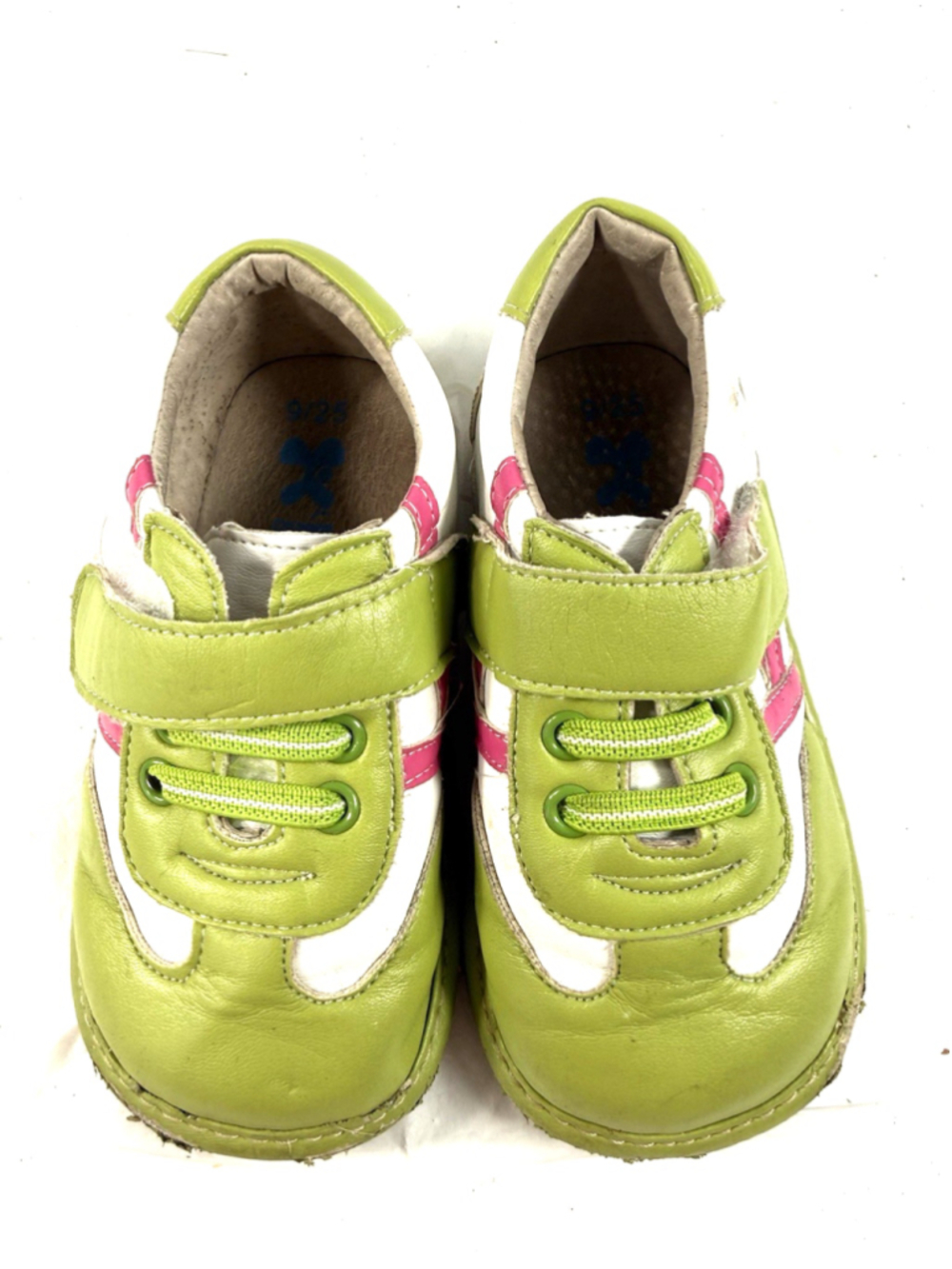Hide & Squeak Toddler Girl's Green Strapped Shoes Sz 9/25 - Picture 2 of 15